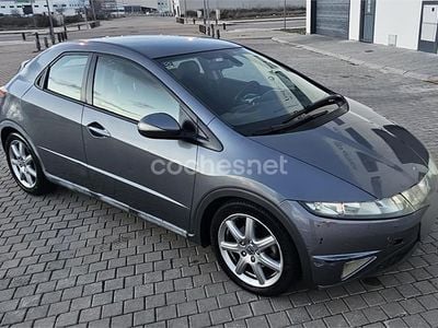 Gris / plata Usado 2006 Honda Civic Sport Berlina | 4450 € (Buen precio)