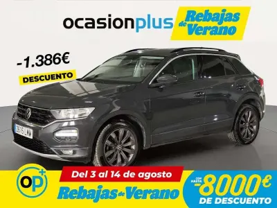 Usado VW T-Roc Advance 110 CV (80 kW) 2021 Gris SUV