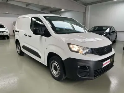 Usado Peugeot Partner S 102 CV (75 kW) 2021 Blanco Monovolumen