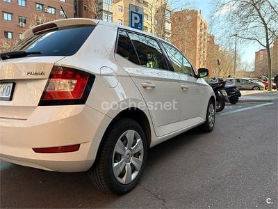 Usado Skoda Fabia Ambition 75 CV (55 kW) 2019 Blanco Berlina
