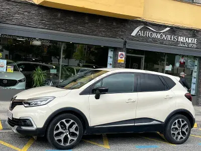 Brugt Renault Captur Zen 90 HK (66 kW) 2018 Beige SUV