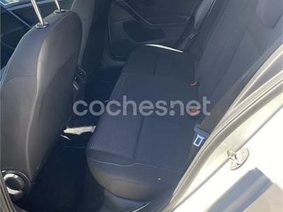 Begagnad VW Golf VII Advance 115 HK (84 kW) 2018 Vit Sedan