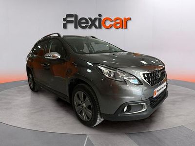 Usado Peugeot 2008 Allure 100 CV (73 kW) 2017 Gris SUV