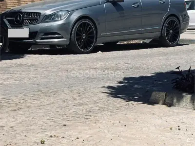 Usado Mercedes C220 Avantgarde 170 CV (125 kW) 2013 Gris / plata Berlina