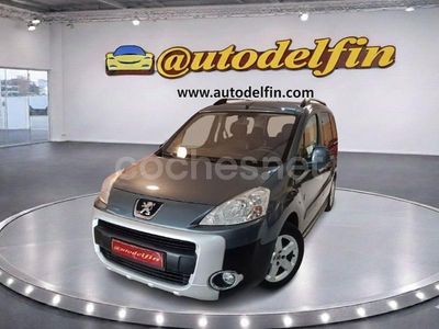 Usado Peugeot Partner Tepee Outdoor 112 CV (82 kW) 2011 Azul Monovolumen