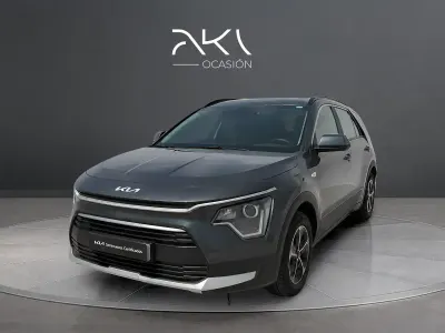 Usado Kia Niro 141 CV (103 kW) 2022 Gris SUV