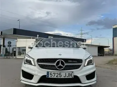 Usado Mercedes CLA220 AMG line 170 CV (125 kW) 2015 Blanco Coupe