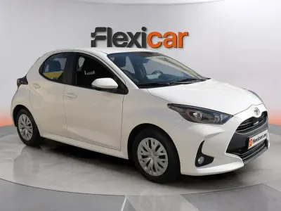 Usado Toyota Yaris Edition 125 CV (91 kW) 2023 Blanco Utilitario