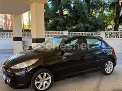 Usado Peugeot 207 Premium 90 CV (66 kW) 2007 Negro Berlina