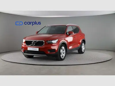 Usado Volvo XC40 Momentum 163 CV (119 kW) 2020 Rojo SUV