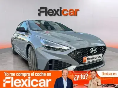 Usado Hyundai i30 N Line 140 CV (102 kW) 2025 Gris / plata Berlina