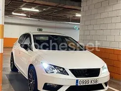 Usado Seat Leon Style 130 CV (95 kW) 2018 Blanco Berlina