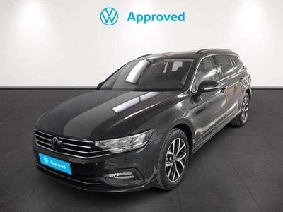 Gris Usado 2023 VW Passat Executive Familiar | 30.400 € (Buen precio)