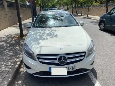 Usado Mercedes A180 Style 122 CV (89 kW) 2013 Blanco Utilitario