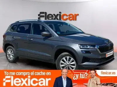 Usado Skoda Karoq Ambition 150 CV (110 kW) 2022 Azul SUV