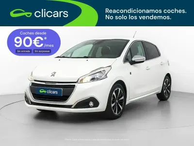 Usado Peugeot 208 Active 82 CV (60 kW) 2019 Blanco Utilitario