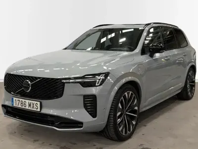 Usado Volvo XC90 Ultra 455 CV (334 kW) 2025 Gris / plata SUV