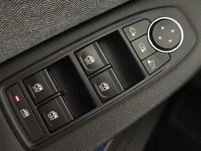 Usado Renault Clio V Techno 90 CV (66 kW) 2025 Azul Berlina