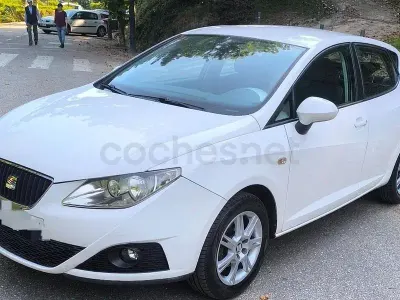 Usado Seat Ibiza 90 CV (66 kW) 2010 Blanco Berlina