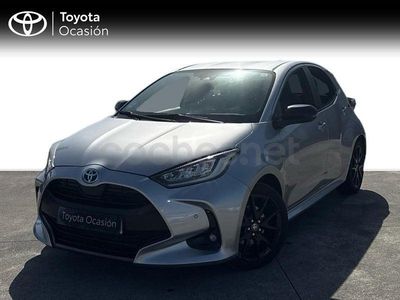 Usado Toyota Yaris Hybrid Plus 116 CV (85 kW) 2022 Gris / plata Berlina