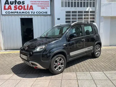 Usado Fiat Panda Cross Cross 90 CV (66 kW) 2014 Negro Utilitario