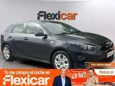 Usado Kia Ceed 136 CV (100 kW) 2023 Gris Utilitario