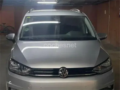 Usado VW Touran Business 115 CV (84 kW) 2019 Gris / plata Monovolumen