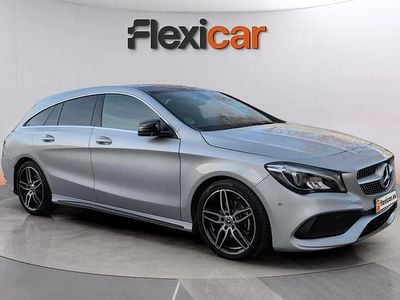 Usado Mercedes CLA200 Shooting Brake 136 CV (100 kW) 2017 Gris Familiar