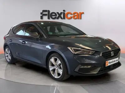 Usado Seat Leon FR 116 CV (85 kW) 2025 Gris Familiar