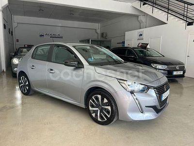 Gris / plata Usado 2023 Peugeot 208 Active Utilitario | 11.990 € (Precio justo)