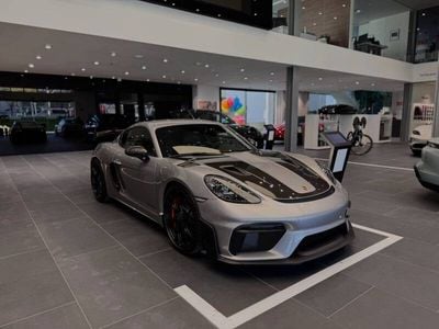 Porsche 718 Cayman GT4