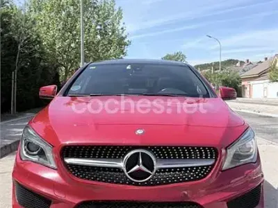 Käytetty Mercedes CLA220 Shooting Brake AMG line 177 HP (130 kW) 2016 Punainen Farmari