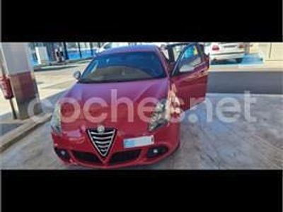 Usado Alfa Romeo Giulietta 170 CV (125 kW) 2011 Rojo Utilitario