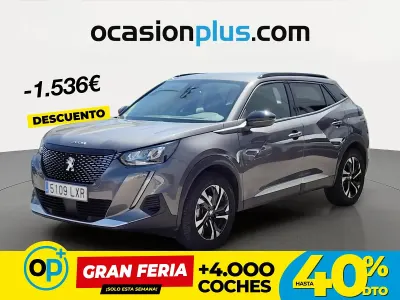 Usado Peugeot 2008 Allure 130 CV (95 kW) 2022 Gris SUV