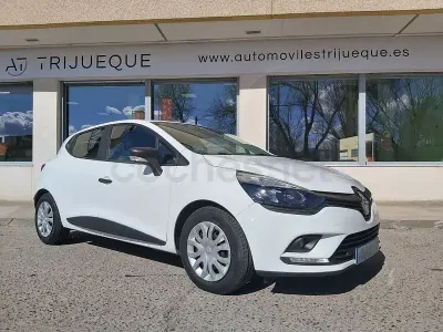 Usado Renault Clio IV Business 75 CV (55 kW) 2018 Blanco Berlina