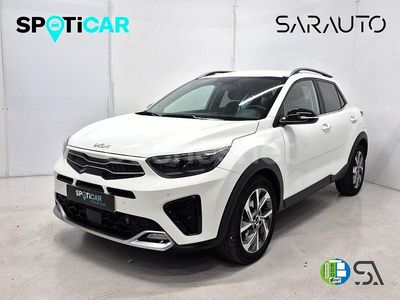 Blanco Usado 2024 Kia Stonic SUV | 19.900 € (Un poco caro)