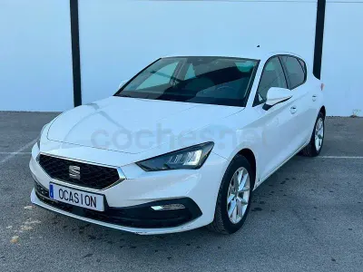Usado Seat Leon Style 115 CV (84 kW) 2020 Blanco Berlina