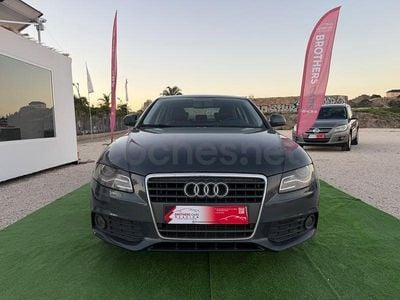 Usado Audi A4 140 CV (102 kW) 2008 Gris / plata Berlina