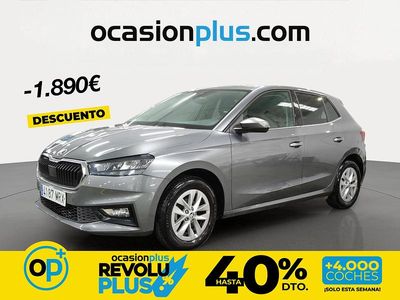 Usado Skoda Fabia Selection 95 CV (69 kW) 2024 Gris Berlina