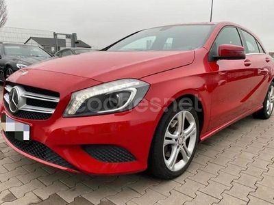 Rojo Usado 2013 Mercedes A180 Urban Berlina | 12.990 € (Precio justo)