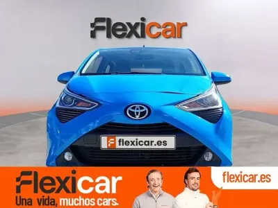 Używany Toyota Aygo X-cite 72 KM (52 kW) 2020 Niebieski Hatchback