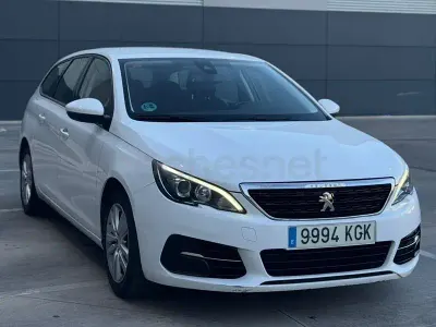 Usado Peugeot 308 SW Active 120 CV (88 kW) 2017 Blanco Familiar