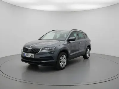 Usado Skoda Karoq 150 CV (110 kW) 2021 Gris / plata SUV
