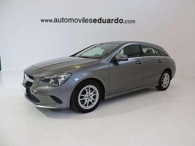 Usado Mercedes CLA180 Shooting Brake 122 CV (89 kW) 2019 Gris Familiar
