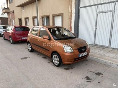Usado Kia Picanto LX 65 CV (47 kW) 2005 Naranja Utilitario