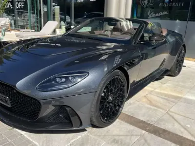 Usado Aston Martin DBS 770 CV (566 kW) 2023 Gris Coupe