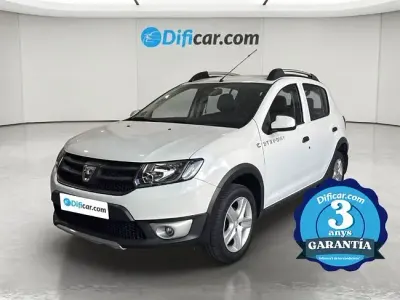 Usado Dacia Sandero Stepway 90 CV (66 kW) 2016 Blanco Berlina