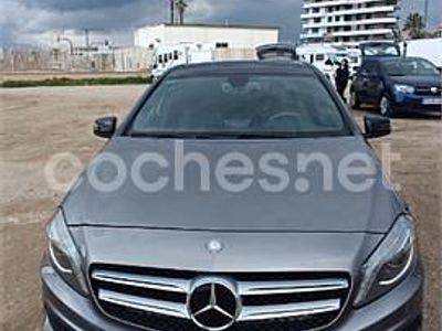 Usado Mercedes A200 AMG line 136 CV (100 kW) 2015 Gris / plata Berlina