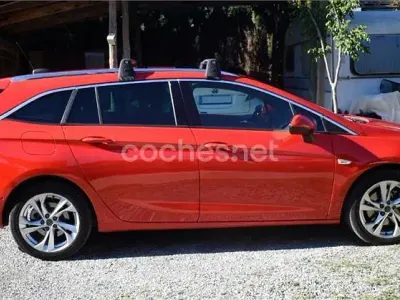 Używany Opel Astra Excellence 136 KM (100 kW) 2017 Czerwony Kombi
