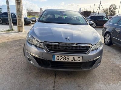 Usado Peugeot 308 SW Active 120 CV (88 kW) 2016 Gris / plata Familiar